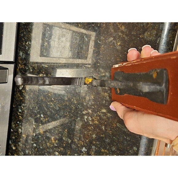 Vintage Cast Iron White Cat Nutcracker On Wooden Base - Picture 10 of 12